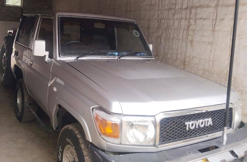 Toyota Land Cruiser 1986 2