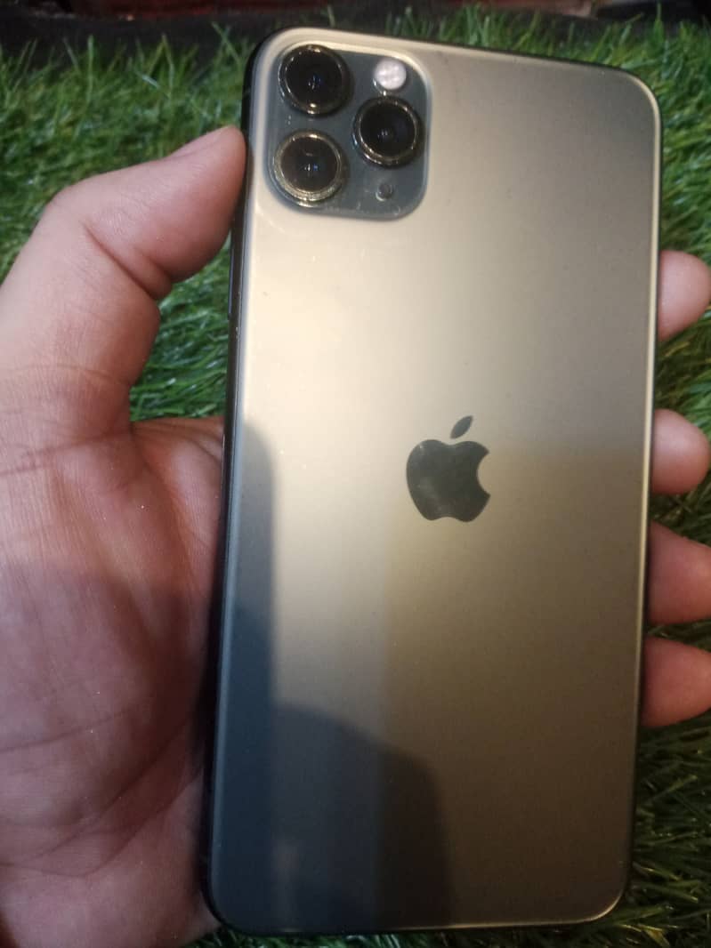 Apple iPhone 11 Pro Max 1