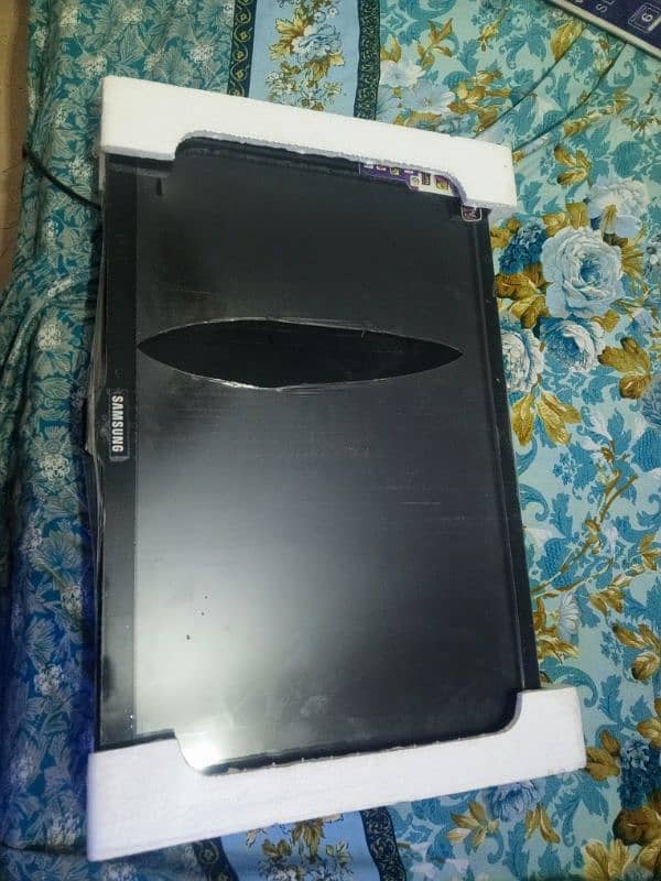 Samsung hd woofer slim led full hd new unused condition 3