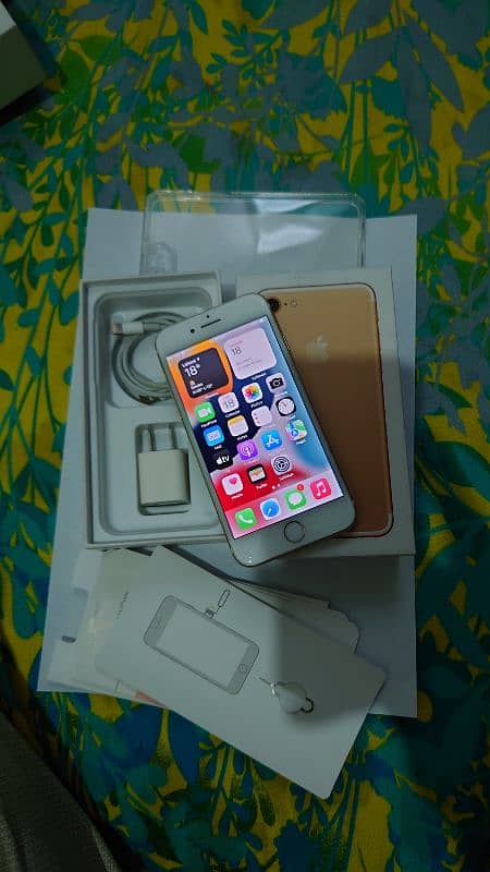 iPhone 7 128gb Gold PTA Approved 100% genuine 0