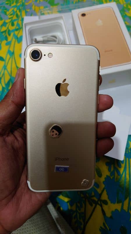 iPhone 7 128gb Gold PTA Approved 100% genuine 3