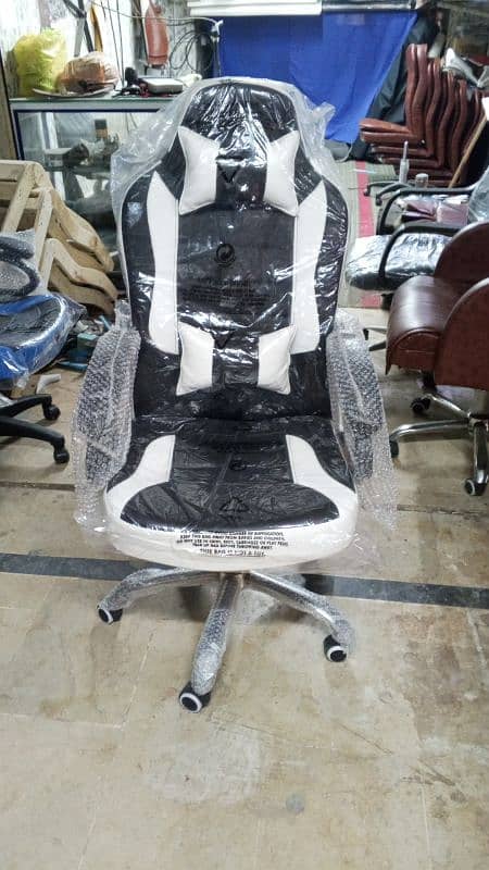 gaming Chair Available 1