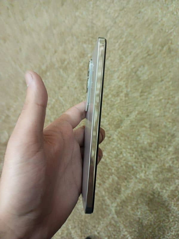 Vivo Y200 - One Day Used 9