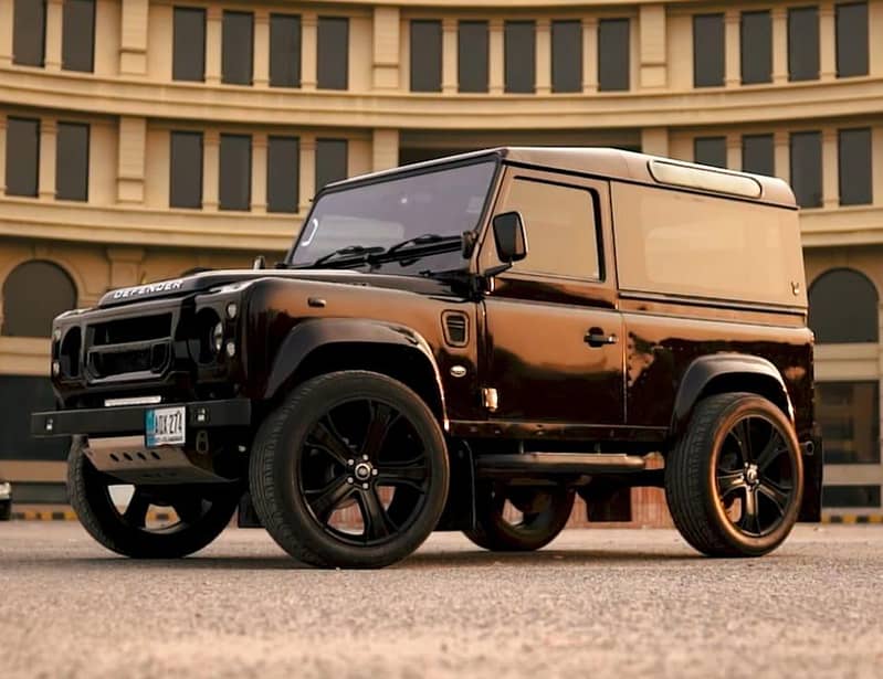 Land Rover Defender 1990 Custom 4