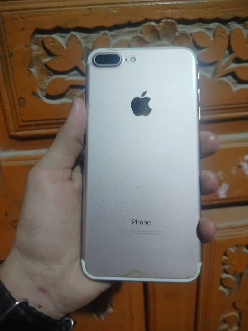 Apple iPhone 7 Plus 0