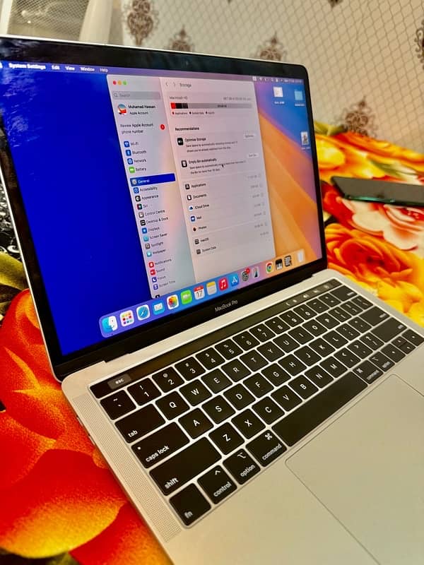 Macbook pro 2019 core i5 4