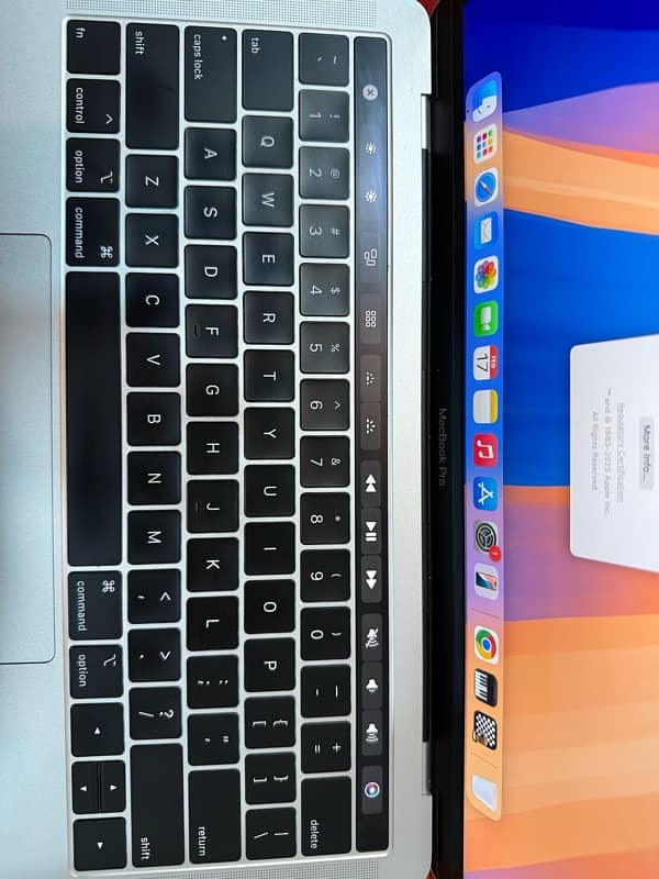 Macbook pro 2019 core i5 7