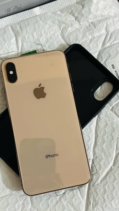 XS max 256gb PTA approved A1 phone 2