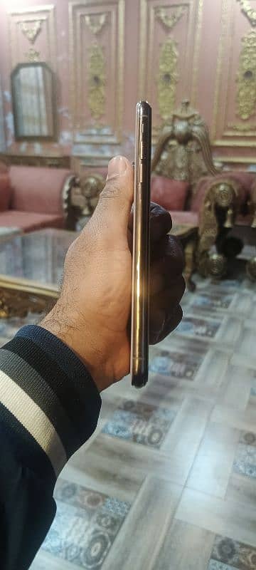 Iphone XS Max 64gb Gold 03032177277 2