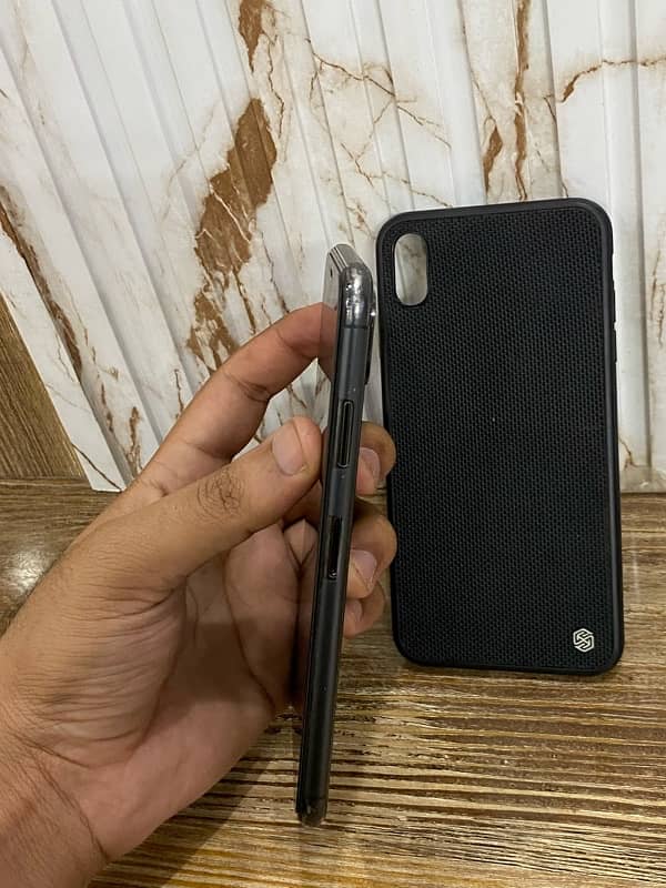 iphone xs max 64 gb pta approved 2