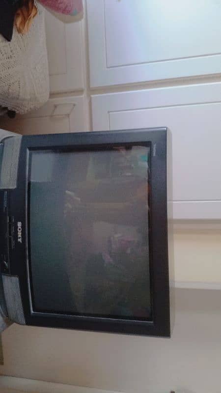 tv with tv trolley 4