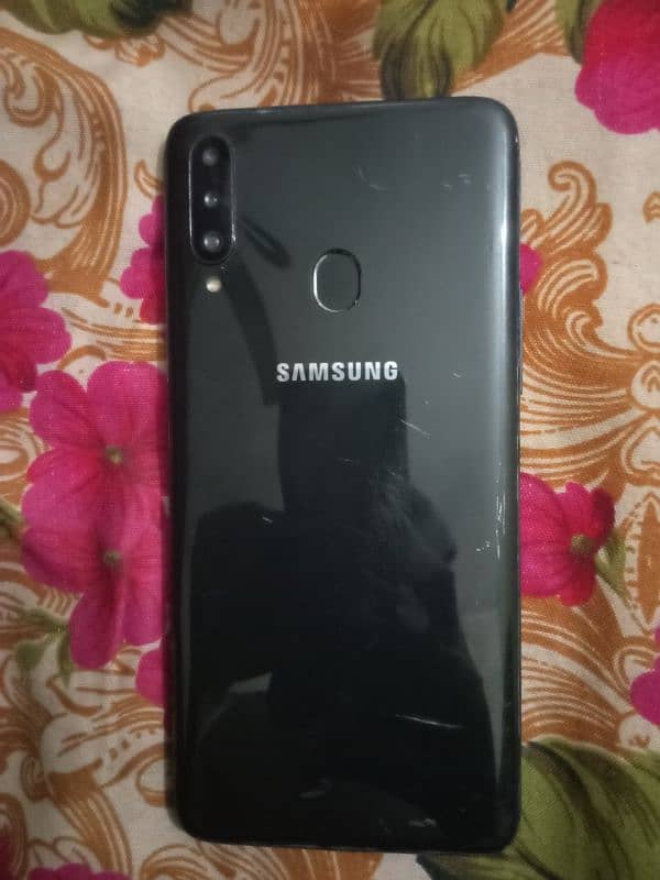 Samsung A20s hai 1