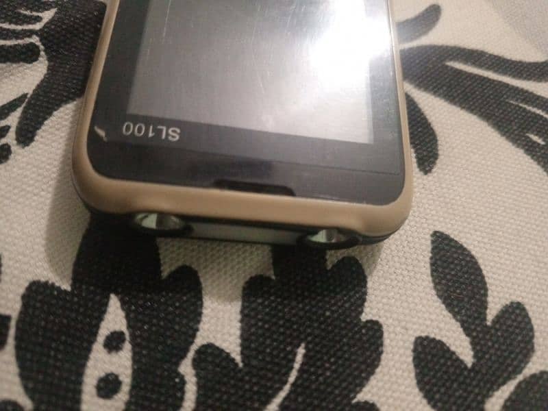 QMOBILE SL100 1