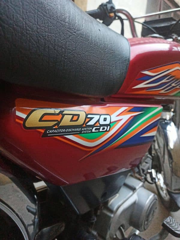 Honda cd 70 red color, one hand home used 11