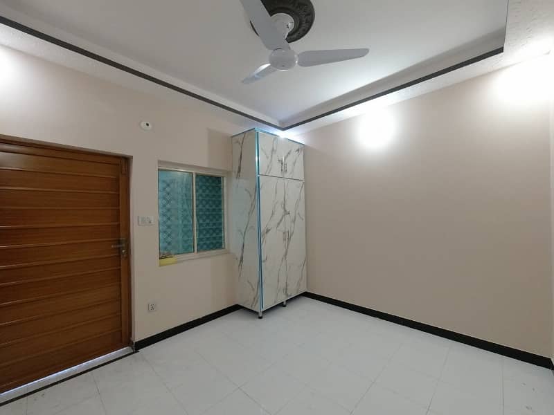 On Excellent Location House Of 5 Marla Available In Afshan Colony 48