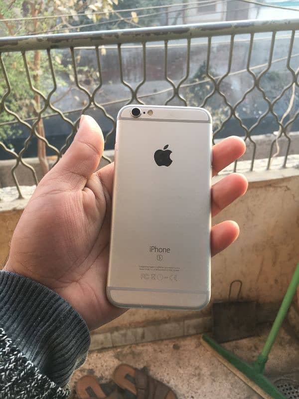 iPhone 6s 64 gb pta approved 1