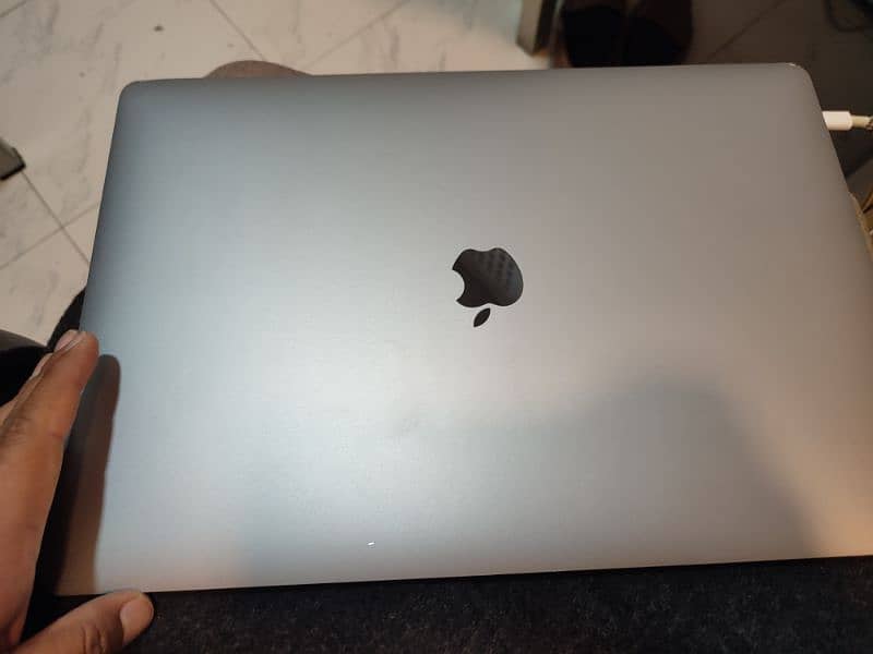 MacBook Pro 16" 2019 6