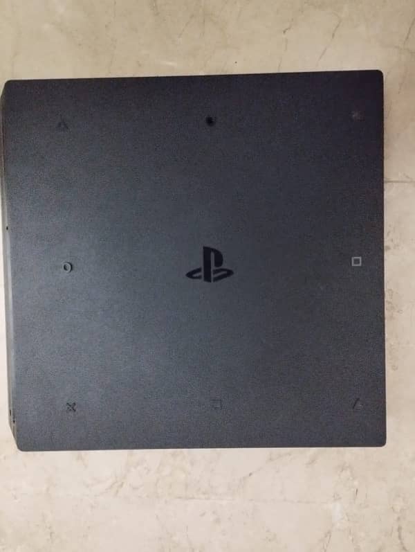 ps4 pro with gamez monitor (PGM) 8