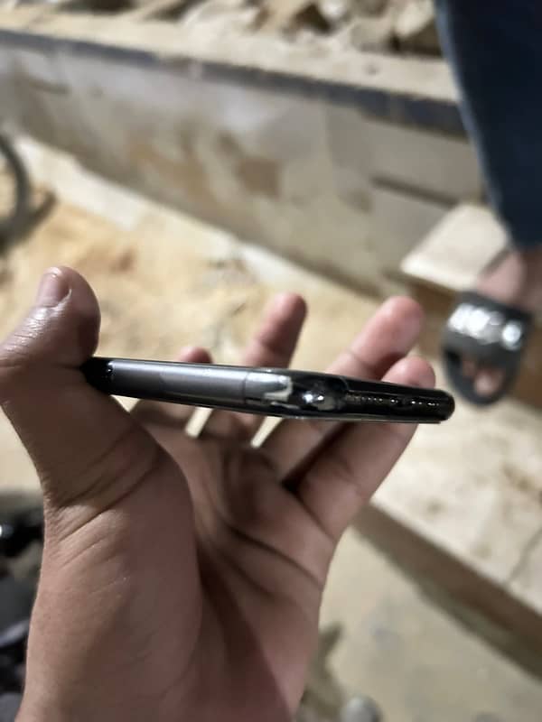 iPhone 11pro 256gb (Urgent Sale) 5