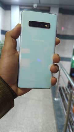 Samsung Galaxy S10 8/128 in decent condition