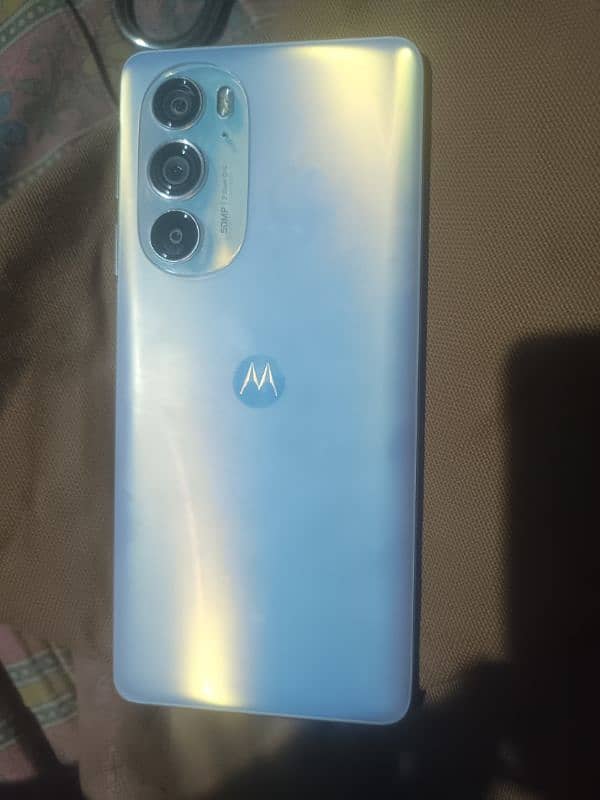 Motorola edge 30 pro 1