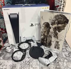 PlayStation 5 (Disc Edition) – Complete Box & Accessories