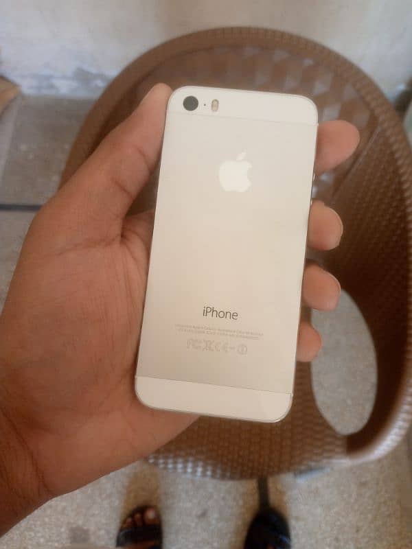 I phone 5s 32gb non pta . 5