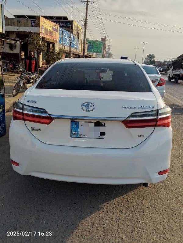 Toyota Altis Grande 2014 1