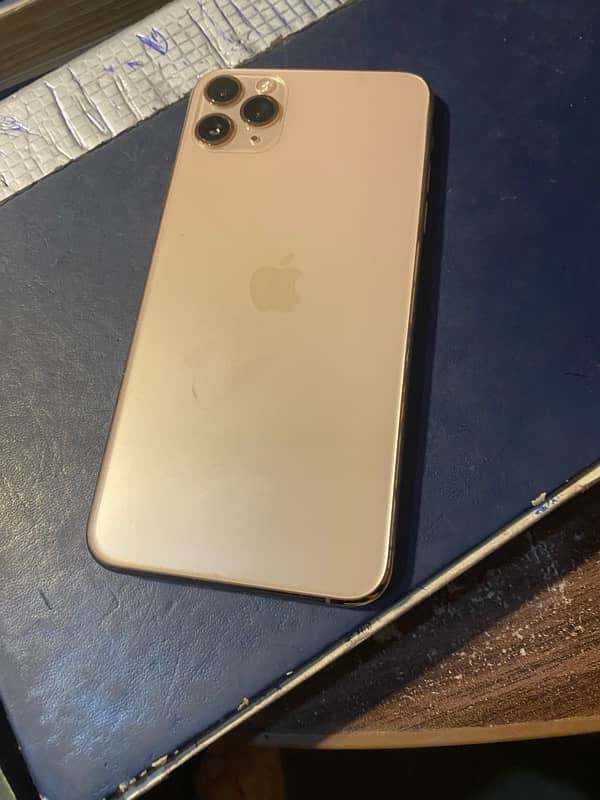 Iphone 11 pro max Golden 2