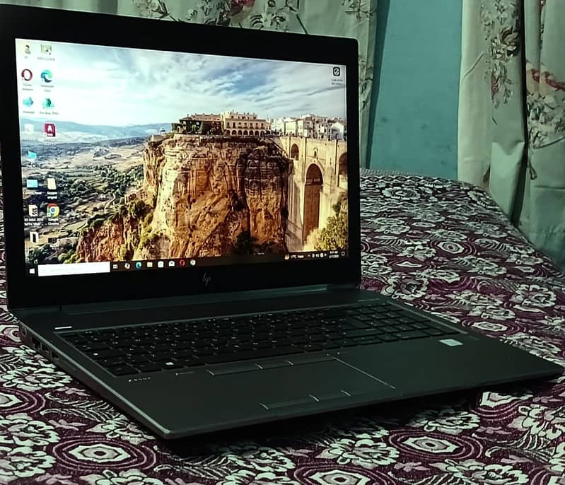 HP Z-BOOK COR I7 2