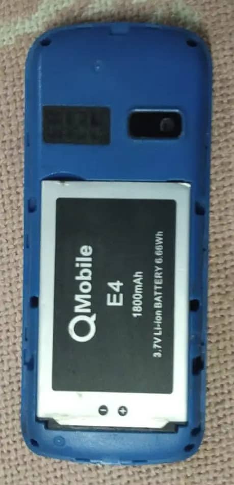 Qmobile E4 Dual Sim (Basic Phone) 2