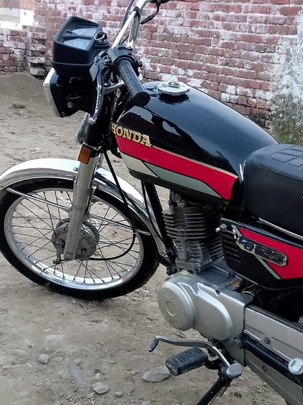 Honda 125 old gold 2