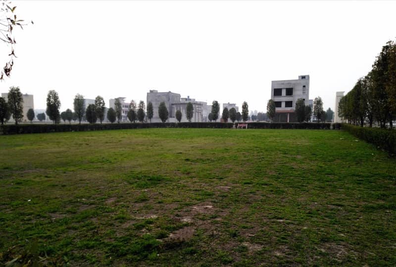 Looking For A Prime Location Residential Plot In Grand Avenue Housing Scheme - Block A Lahore 7