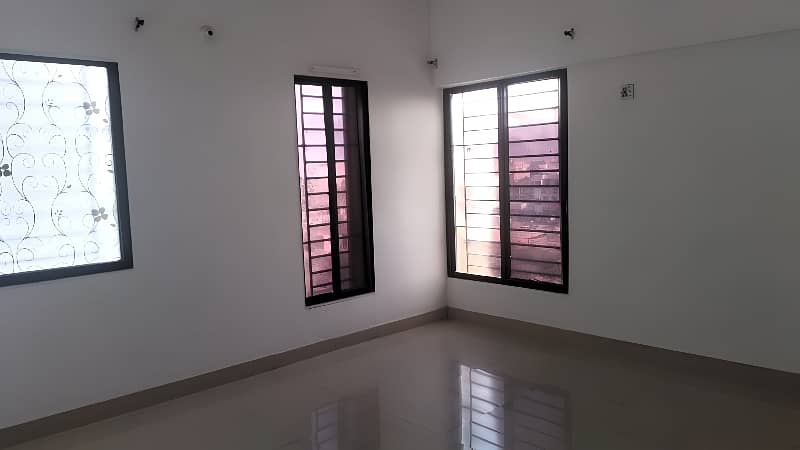 1900 Square Feet Flat Up For sale In Gulshan-e-Jauhar- Block 10 10