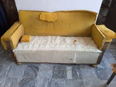 3 seater sofa fram good condition