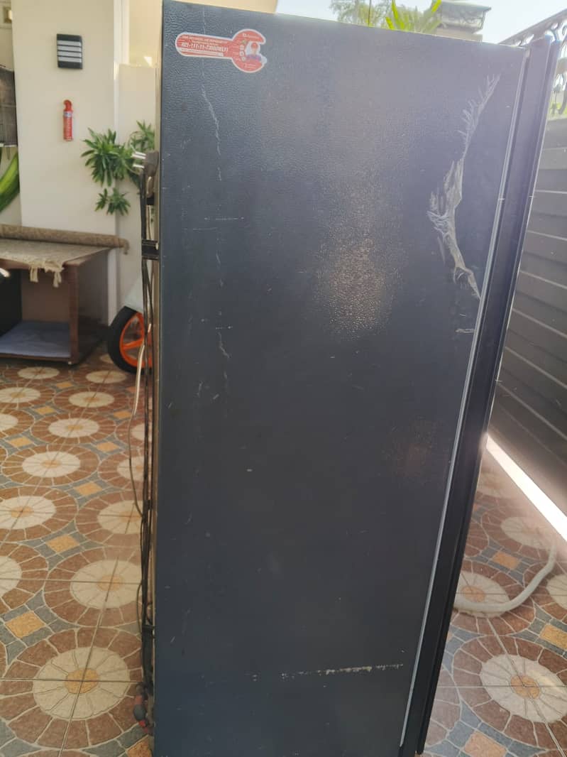 Dawlance Glass Door Black Vertical Freezer 1