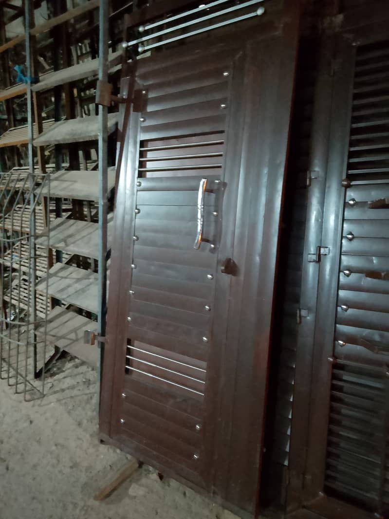 ALL TYPES OF GRILLS, SHED, WINDOWS, DOORS,IRON GATE WELDING AND REPAI 8