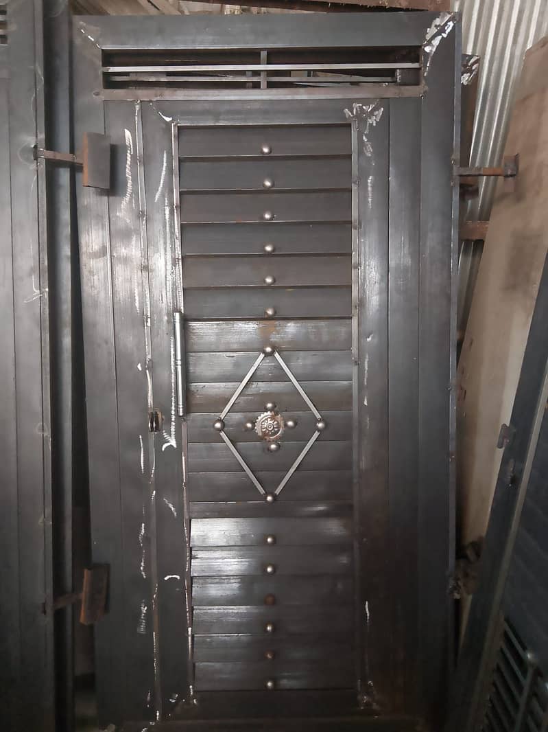 ALL TYPES OF GRILLS, SHED, WINDOWS, DOORS,IRON GATE WELDING AND REPAI 16