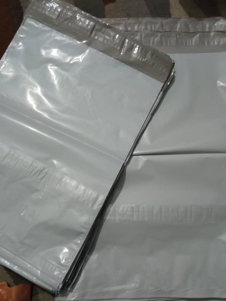 black grey white bags courier packaging bags 14 x 19/18 x24 flyers 6