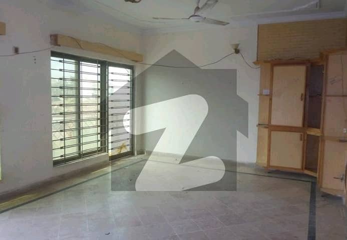 House For Rent In Rs. 250000 0