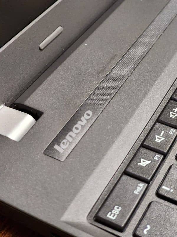 Lenovo thinkpad e560 laptop core i5 6th generation 3