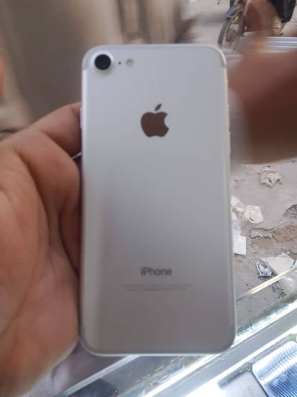 iPhone 7 32 GB urgent for sale 3