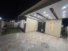 Beautiful 10 Marla 4 Bed Double Story House For Rent At Prime Location of Divine Gardens Airport Road Lahore Cantt ( Gass Available)