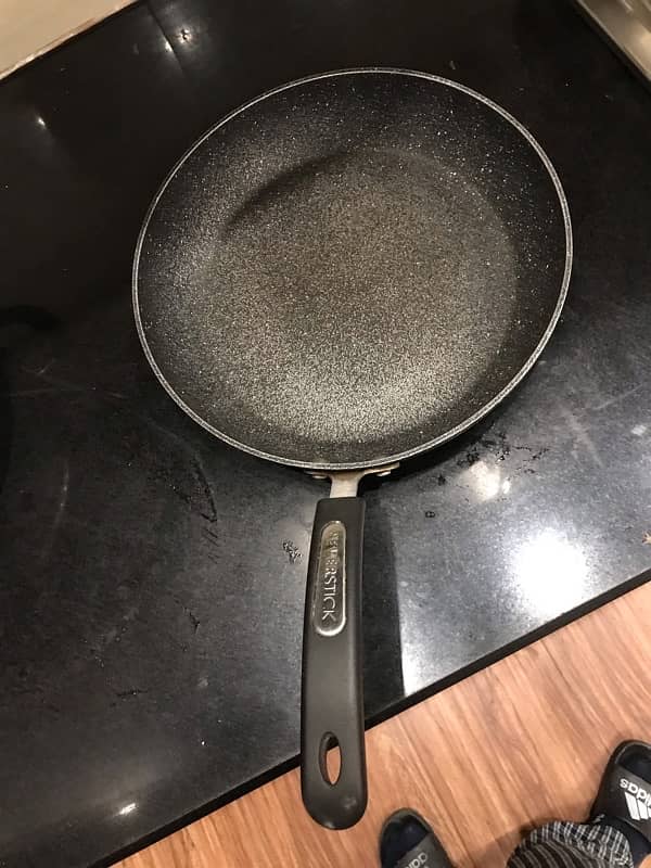 Non Stick Pan Casserole Frying pan wok uk 1