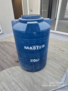 Water Tank 300 Gallons without Cover