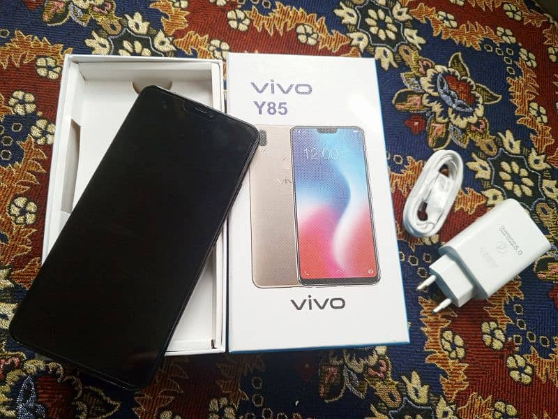 vivo Y85 (4/64)* face id finger lock and complete Box 2