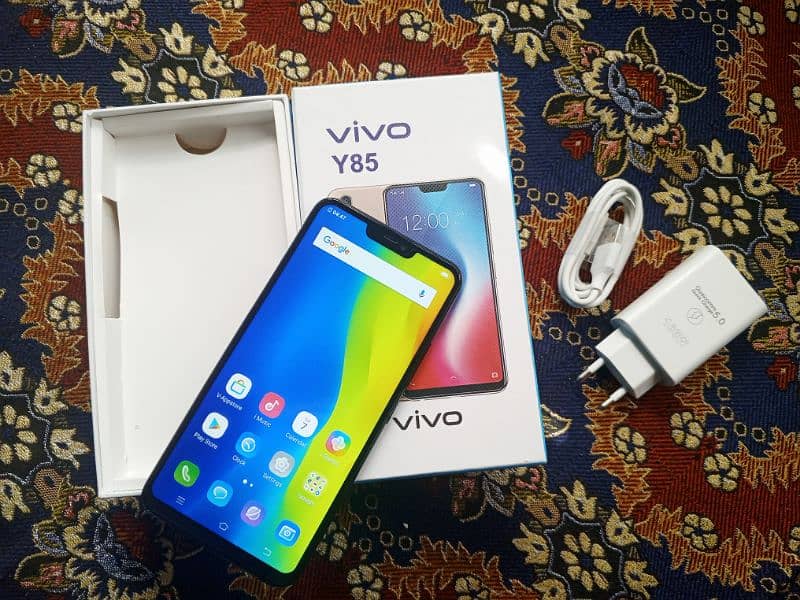 vivo Y85 (4/64)* face id finger lock and complete Box 3