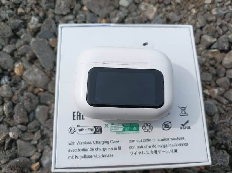 High Quality Earbuds Touch Display Perfect Sound 3