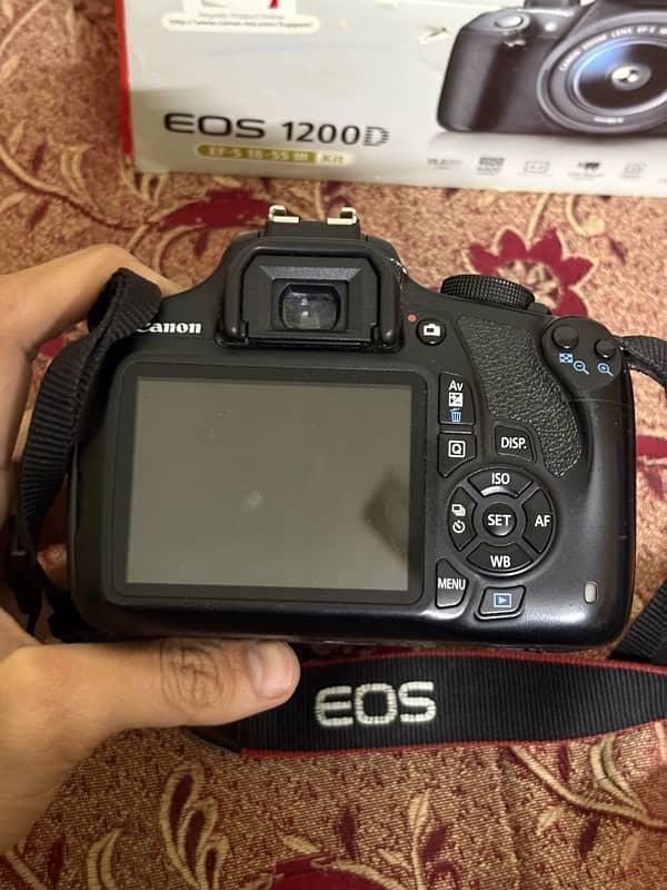 canon 1200D with 2 lenses 4