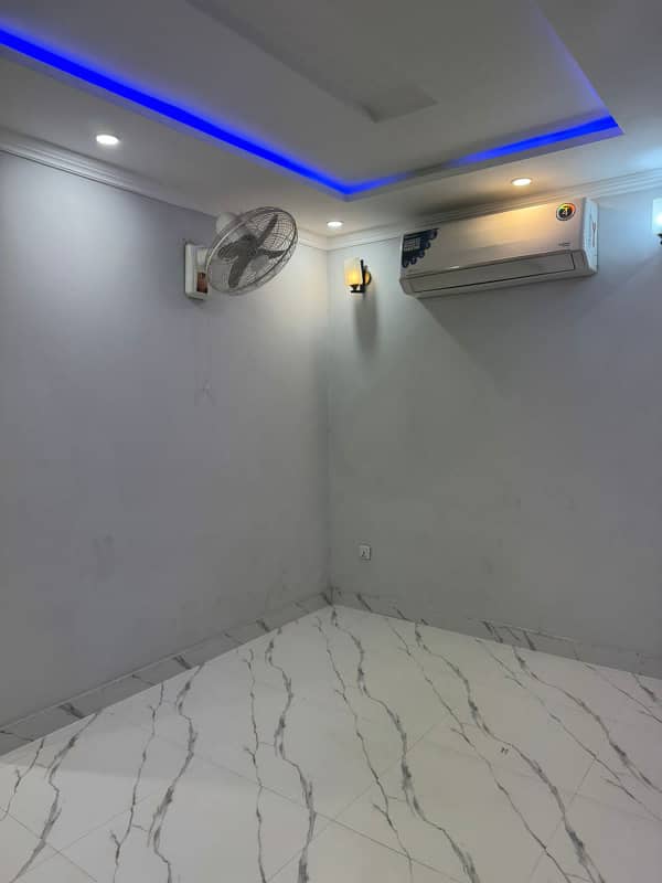 1 Bed Flat Available For Rent In Bahria Town Lahore 0